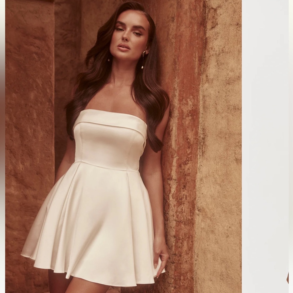 Meshki Eileen Short White Bridal Dress